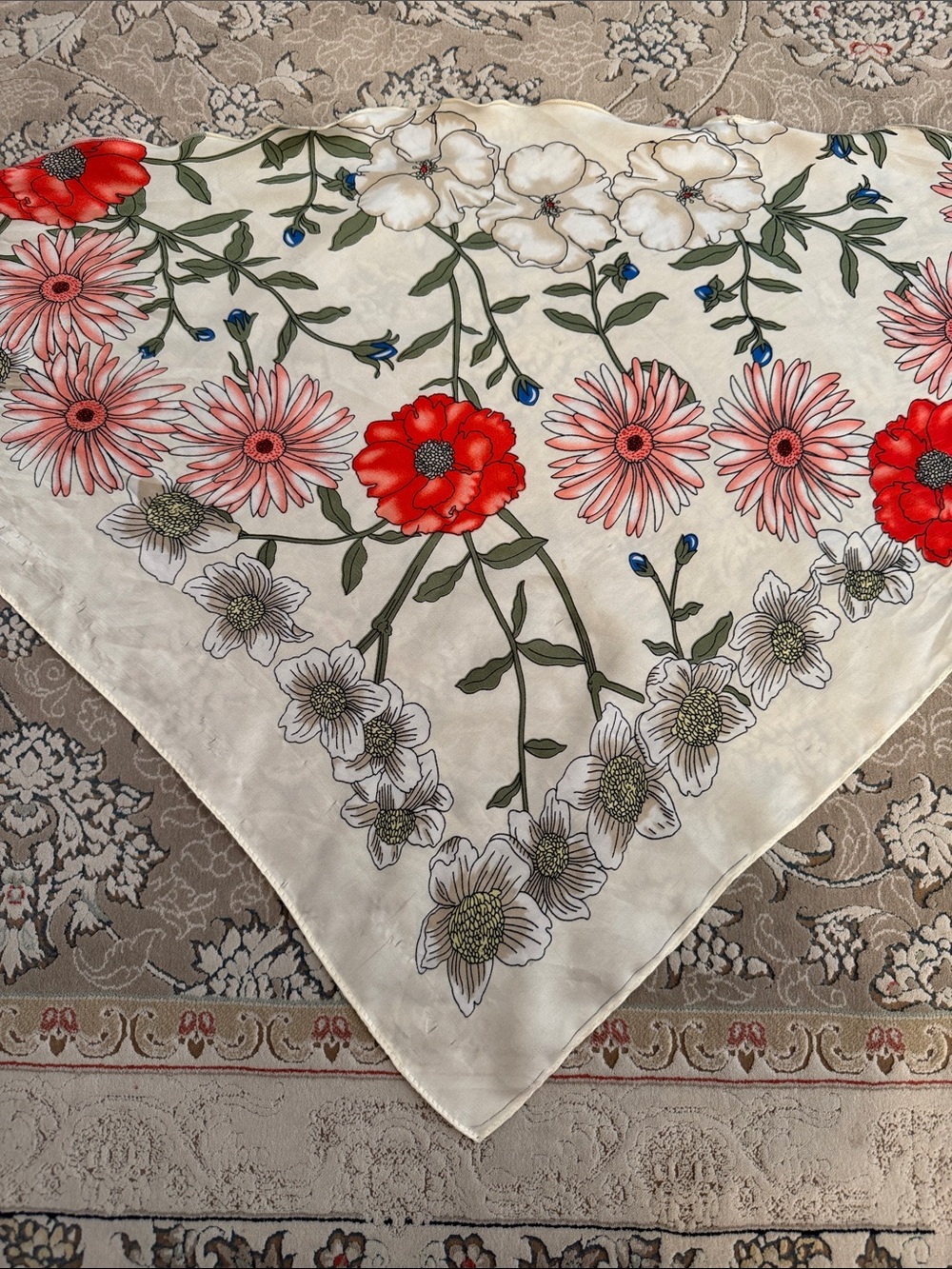 Floral polyester Scarf / Twilly with Red, light Pink and flue Blooms